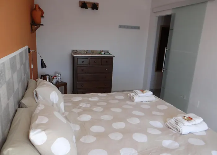 Bed & Breakfast Casa Sarandy Almogía
